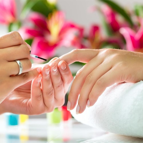 Descubre la manicura profesional