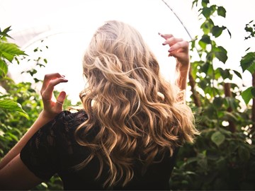 ¿Por qué las mechas aportan luminosidad a tu melena?